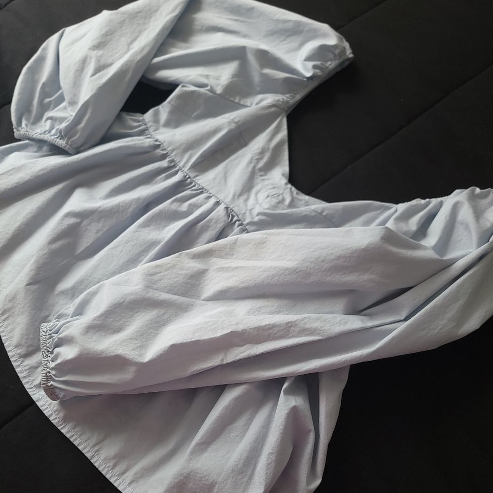 Banana Republic baby blue crop top size M